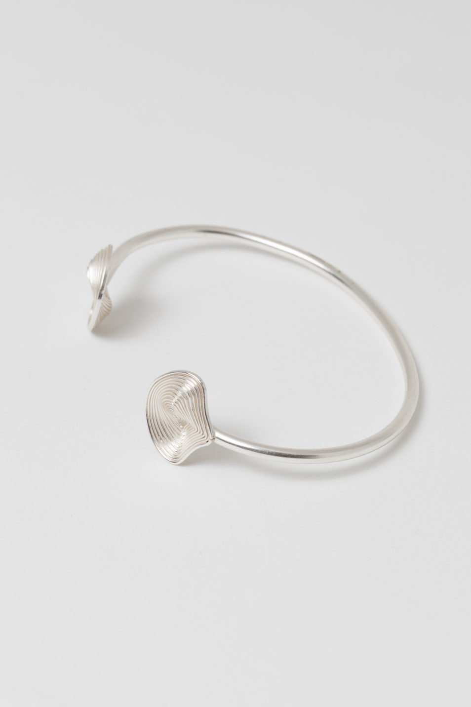 Pulsera Abierta Kamakay S - Plata
