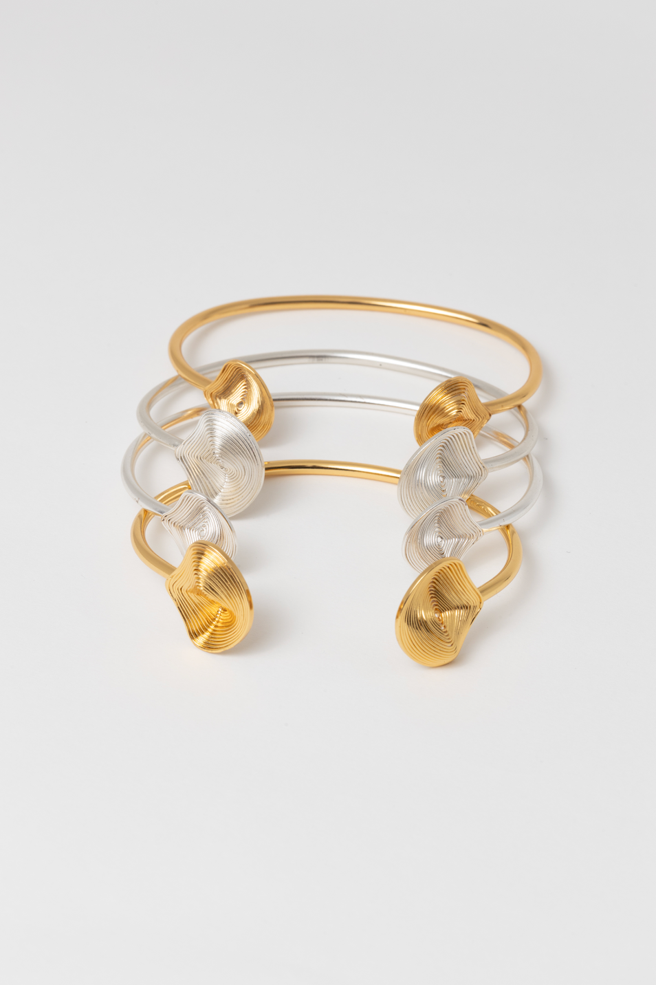 Pulsera Abierta Kamakay S - Oro